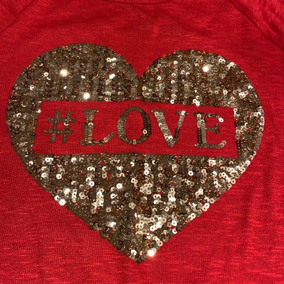 NWOT Girl’s Sequins Love/heart long sleeve tee / sweater - size 14 - Picture 2 of 6